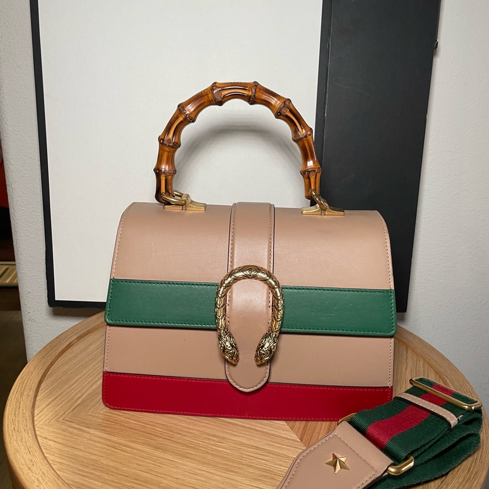 Gucci
Bamboo leather satchel
Good condition
Multicolour, Leather - Picture 2 of 10